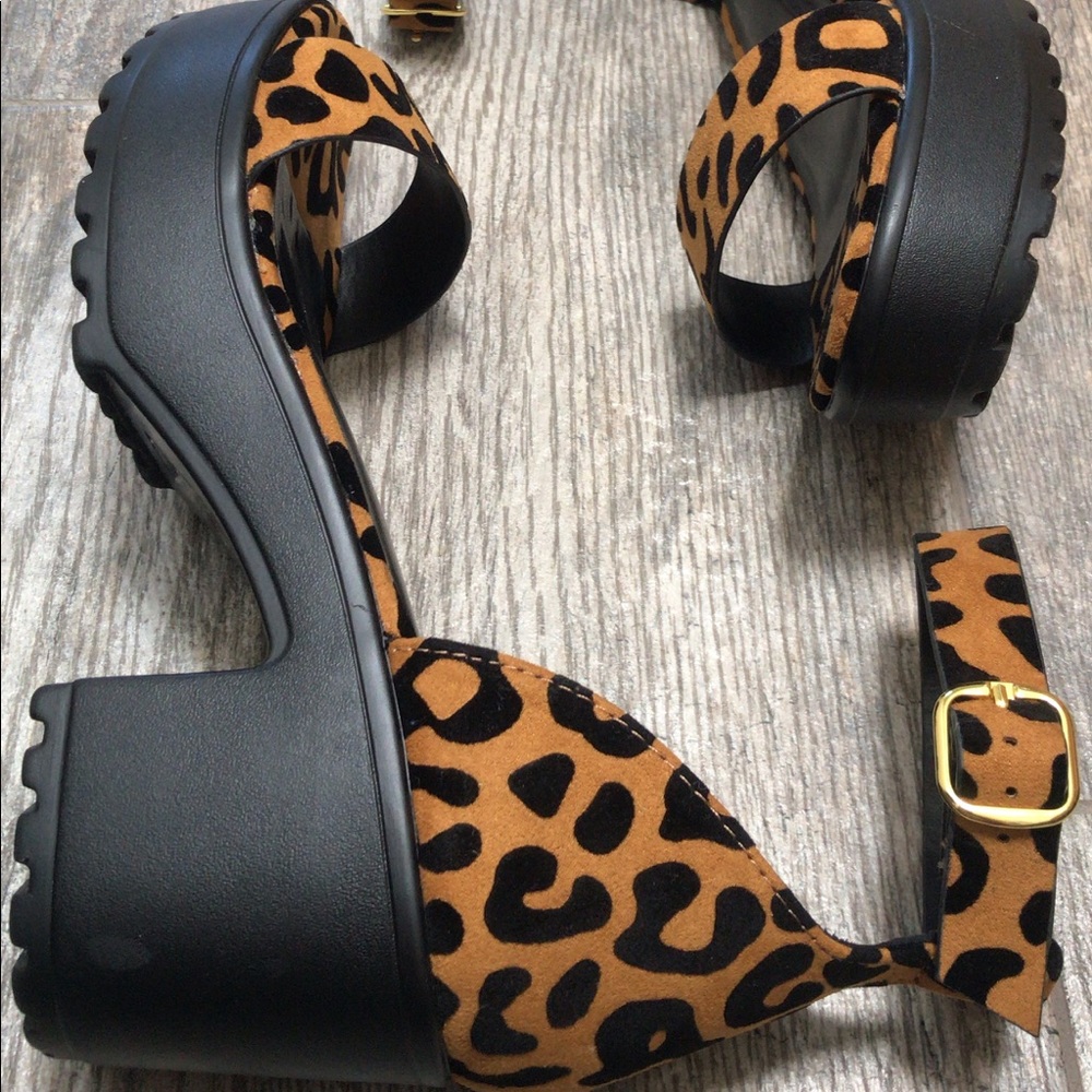 Camel chunky heels platform sandals